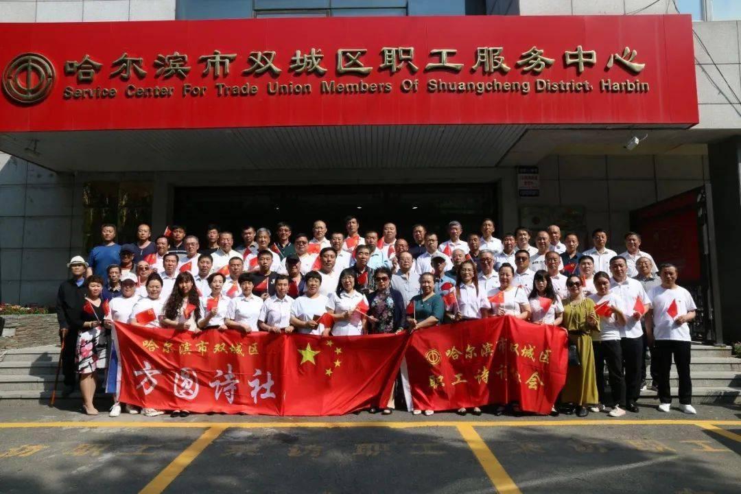 《五福临门》开机仪式，结果现场于正当场发疯